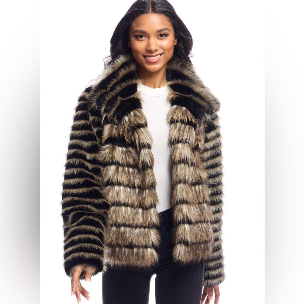 Donna Salyers Fabulous fur jacket size M NWT